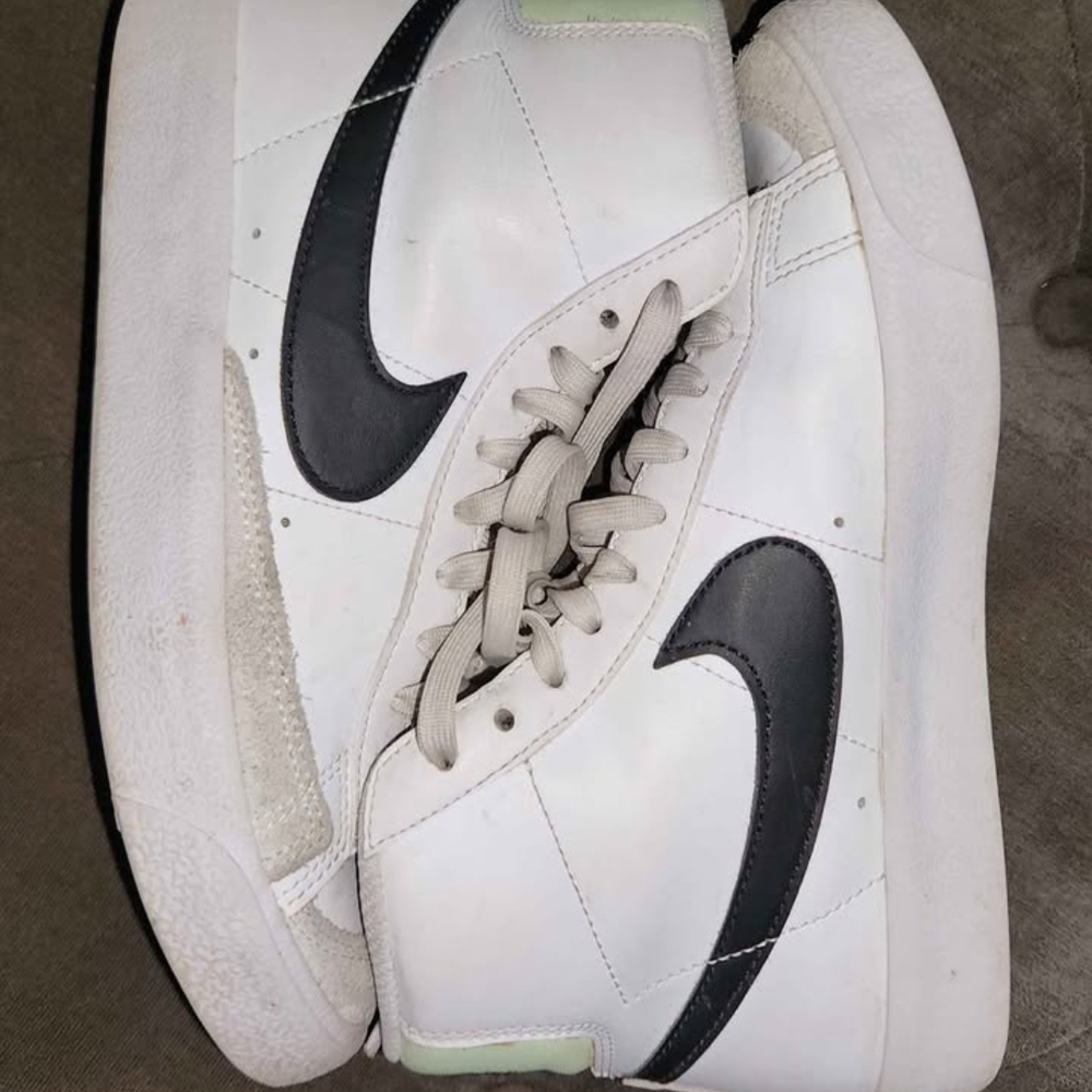 Nike BLAZERS White and Black High-Top Sneakers